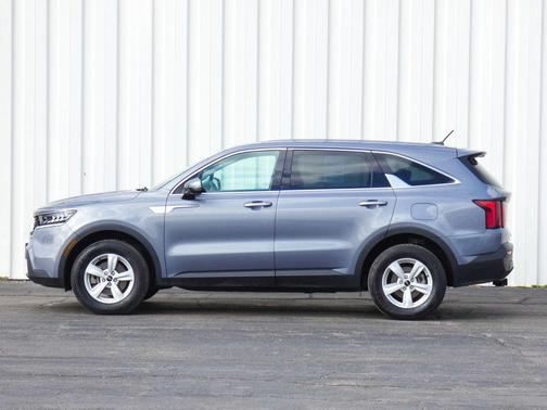 2022 Kia Sorento LX