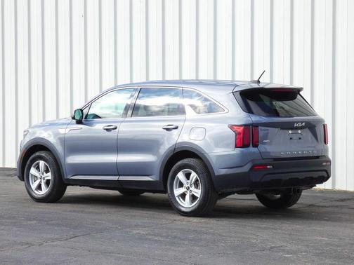2022 Kia Sorento LX