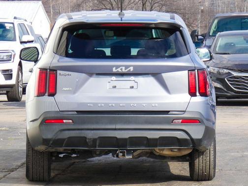 2022 Kia Sorento LX