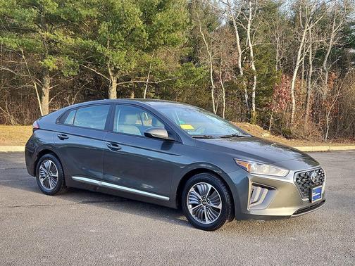 2021 Hyundai IONIQ Plug-In Hybrid SE