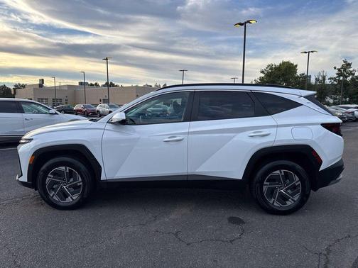 White 2025 Hyundai TUCSON Hybrid Blue