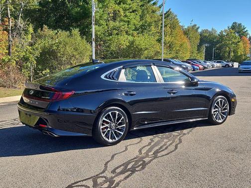 2022 Hyundai SONATA Limited