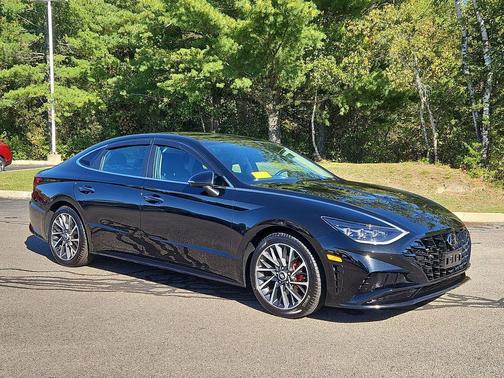 2022 Hyundai SONATA Limited