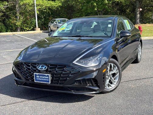 Black 2023 Hyundai SONATA SEL