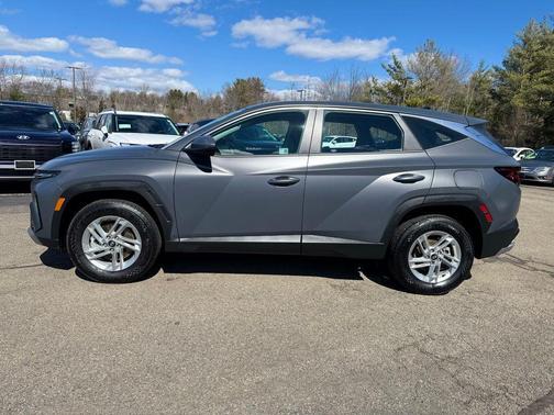 2025 Hyundai TUCSON SE