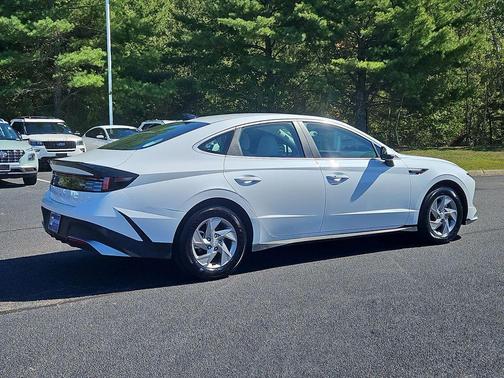 2025 Hyundai SONATA SE