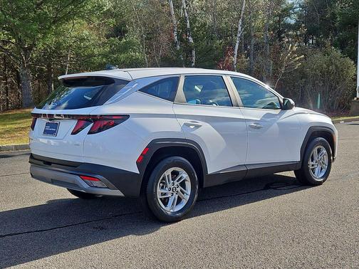 2025 Hyundai TUCSON SE