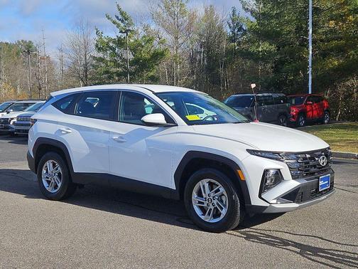 2025 Hyundai TUCSON SE