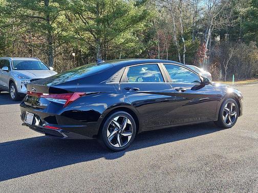 2023 Hyundai ELANTRA HEV Limited