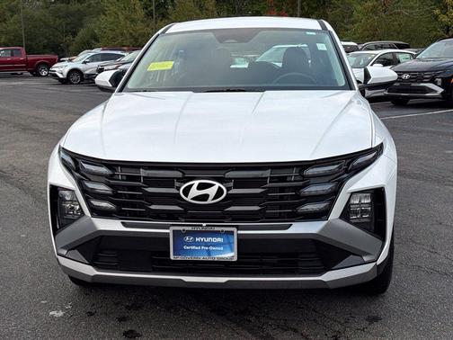 White 2026 Hyundai TUCSON SE