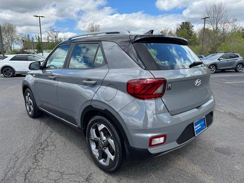 Gray 2022 Hyundai VENUE Limited