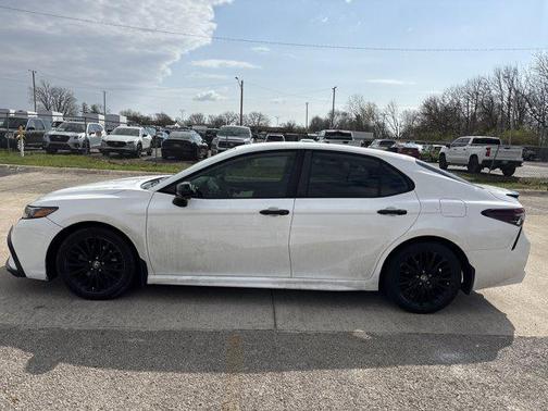 Super White 2021 Toyota Camry SE