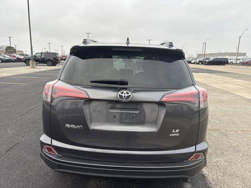 2016 Toyota RAV4 LE