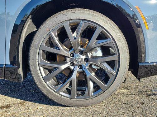 2025 Toyota Crown Signia Limited