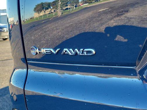 2025 Toyota Crown Signia Limited