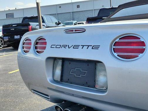 2002 Chevrolet Corvette Base