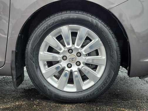 2012 Toyota Sienna XLE