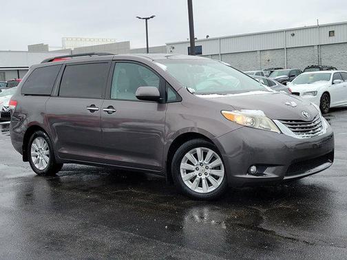 2012 Toyota Sienna XLE