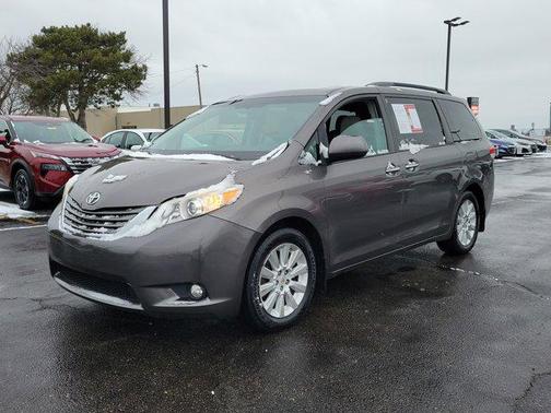 2012 Toyota Sienna XLE