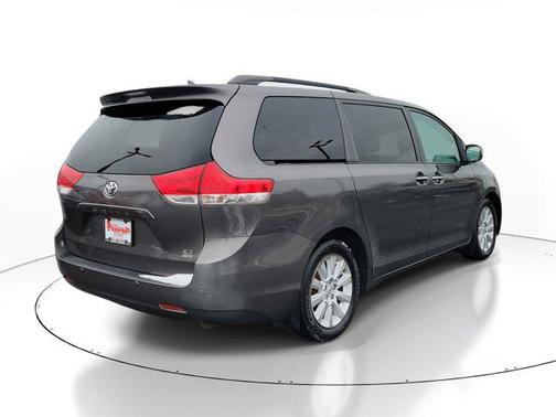 2012 Toyota Sienna XLE