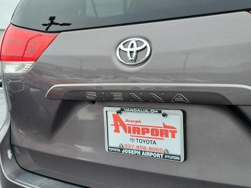2012 Toyota Sienna XLE