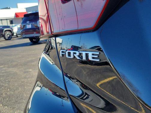 2024 Kia Forte LXS