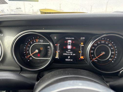 2021 Jeep Gladiator Overland