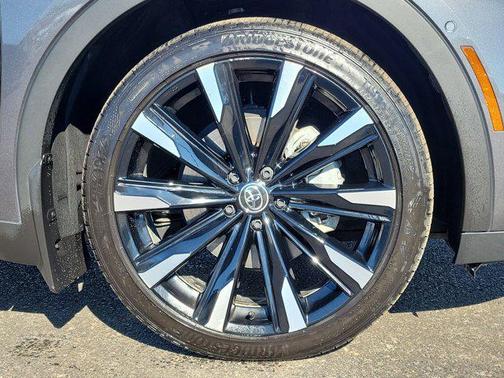 2024 Toyota Crown Platinum