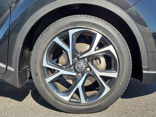 2020 Toyota C-HR XLE