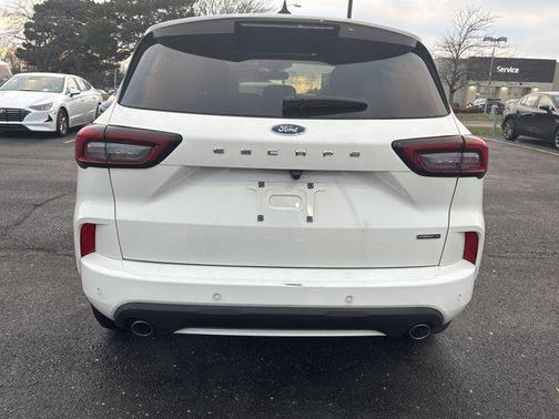 2023 Ford Escape ST-Line Elite