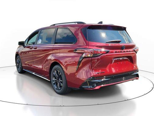 2025 Toyota Sienna XSE 7 Passenger