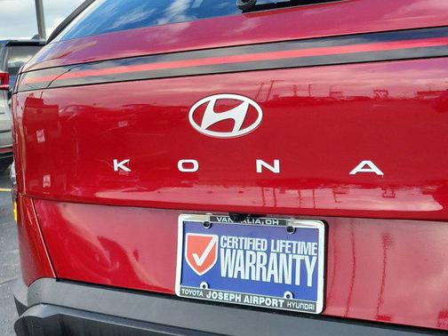 2025 Hyundai KONA SEL