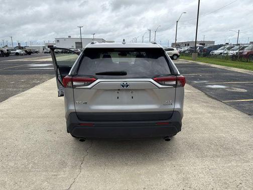 2023 Toyota RAV4 Hybrid XLE