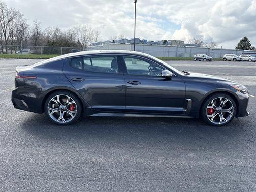 2019 Kia Stinger GT1