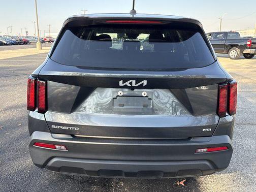 2023 Kia Sorento LX