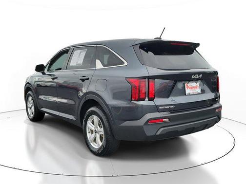 2023 Kia Sorento LX