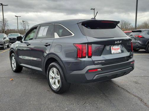 2023 Kia Sorento LX