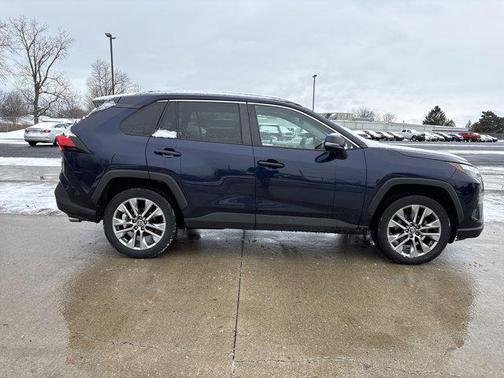 2022 Toyota RAV4 XLE Premium