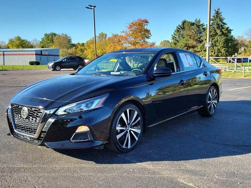 2022 Nissan Altima SR FWD