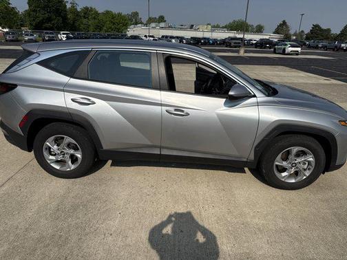 2024 Hyundai TUCSON SE