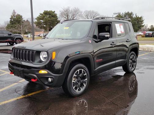 2023 Jeep Renegade Trailhawk