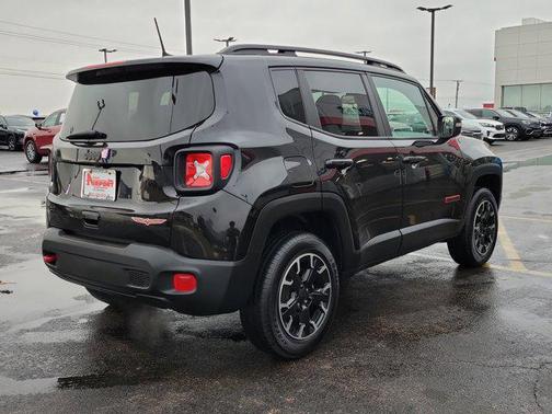 2023 Jeep Renegade Trailhawk