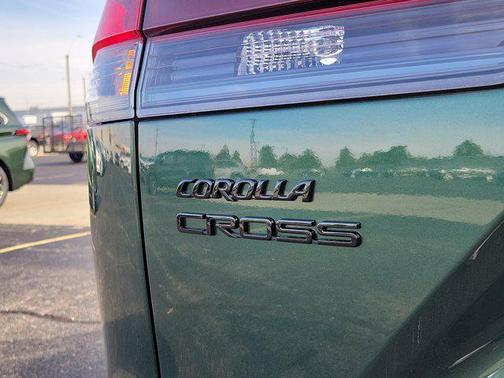 2026 Toyota Corolla Cross LE