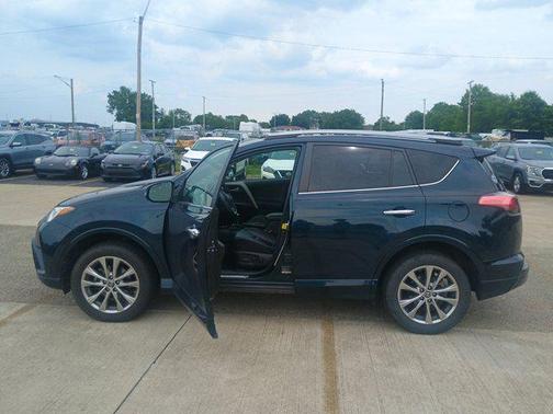 2017 Toyota RAV4 Platinum
