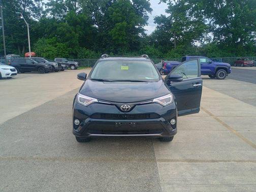 2017 Toyota RAV4 Platinum