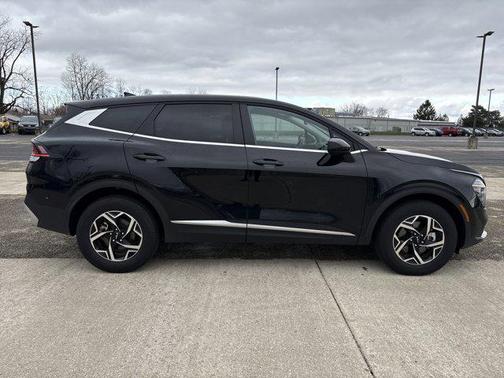 2025 Kia Sportage LX