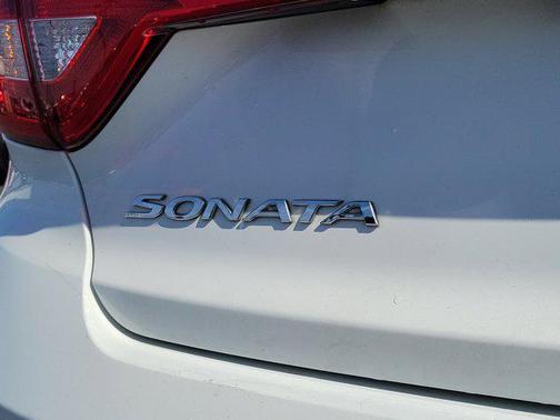 2017 Hyundai SONATA Sport 2.0T