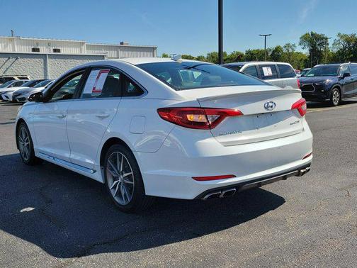 2017 Hyundai SONATA Sport 2.0T