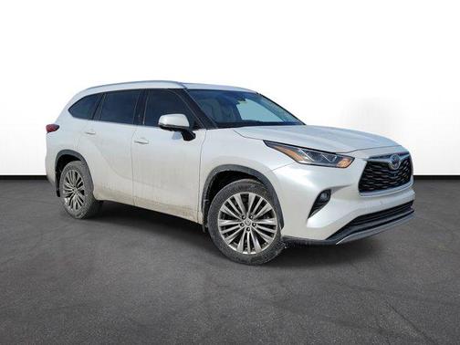 2023 Toyota Highlander Platinum