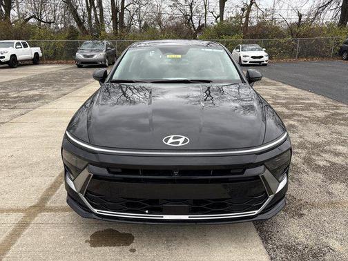 2024 Hyundai SONATA Hybrid Limited